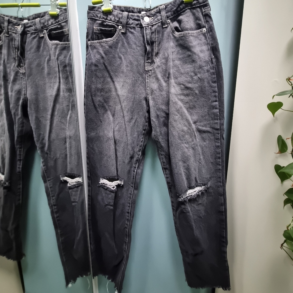 🌻 Urban Outfitters | Black Distressed Bootleg Jeans